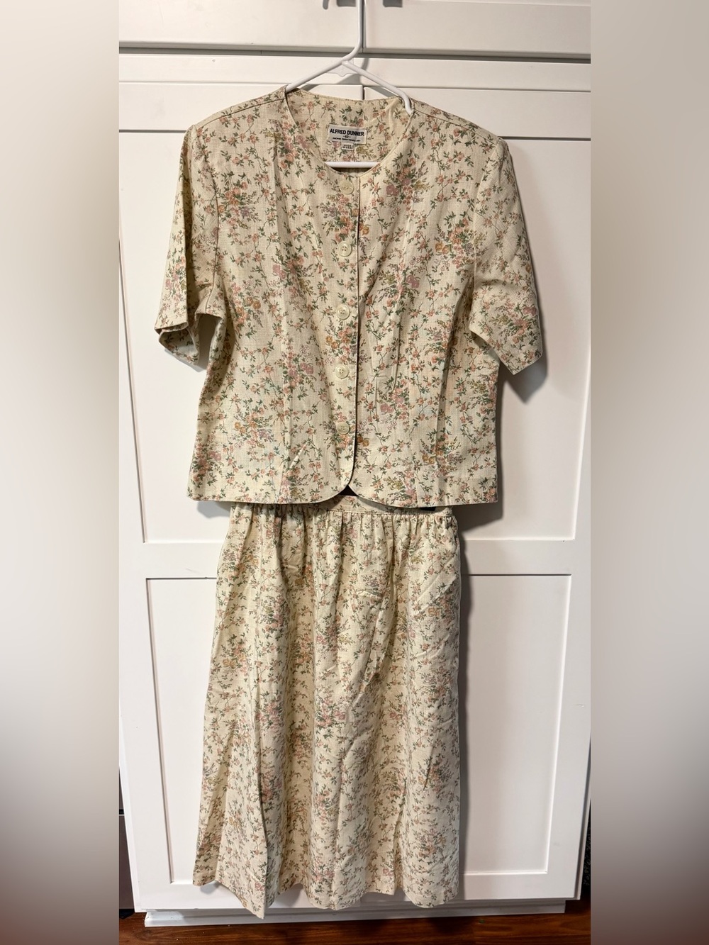 Vintage Alfred Dunner Cream Floral Button-Up Top and Skirt Set